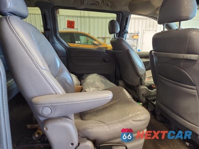 Zdjęcie 11 z 13 samochodu: 2000 CHRYSLER TOWN & COUNTRY LX VIN:1C4GP44G9YB794635 - miniatura