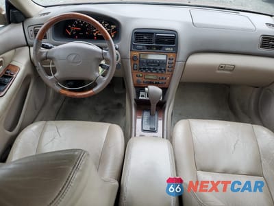 Zdjęcie 8 z 12 samochodu: 2001 LEXUS ES 300 VIN:JT8BF28G110307908 - miniatura