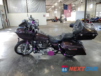 Trzecie zdjęcie samochodu z tyłu: 2017 HARLEY-DAVIDSON FLTRXS ROAD GLIDE SPECIAL VIN:1HD1KTC10HB648831 - miniatura