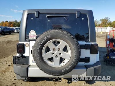 Zdjęcie 6 z 12 samochodu: 2013 JEEP WRANGLER UNLIMITED SAHARA VIN:1C4HJWEG6DL627248 - miniatura