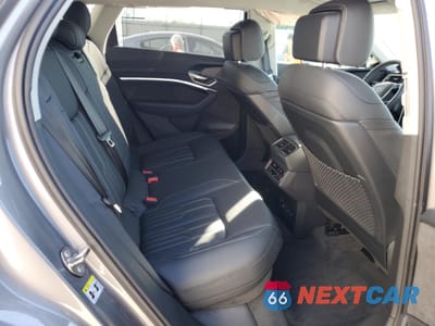 Zdjęcie 10 z 14 samochodu: 2021 AUDI E-TRON PRESTIGE VIN:WA1VAAGE6MB018114 - miniatura