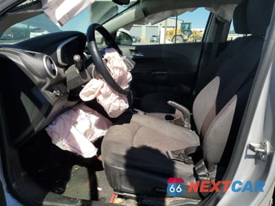 Zdjęcie 7 z 14 samochodu: 2019 CHEVROLET SONIC LT VIN:1G1JD6SB6K4149298 - miniatura