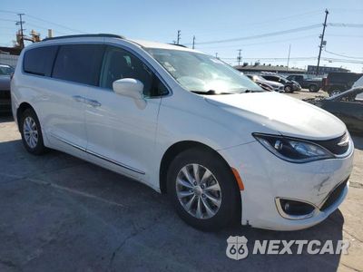 Czwarte zdjęcie samochodu z boku: 2017 CHRYSLER PACIFICA TOURING L VIN:2C4RC1BG7HR539778 - miniatura