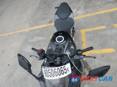 Piąte zdjęcie samochodu w środku: 2025 SUZUKI GSX800 F VIN:JS1EM13B6S7100072 - miniatura