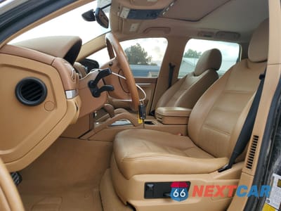 Zdjęcie 7 z 15 samochodu: 2010 PORSCHE CAYENNE VIN:WP1AA2AP1ALA05098 - miniatura