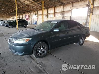 2004 TOYOTA CAMRY LE 4T1BF32K04U080322 - główne zdjęcie licytacji z USA - miniatura