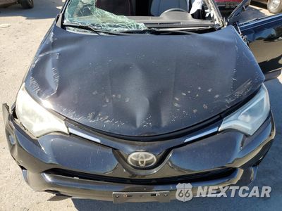 Zdjęcie 11 z 13 samochodu: 2017 TOYOTA RAV4 XLE VIN:2T3RFREV2HW614263 - miniatura