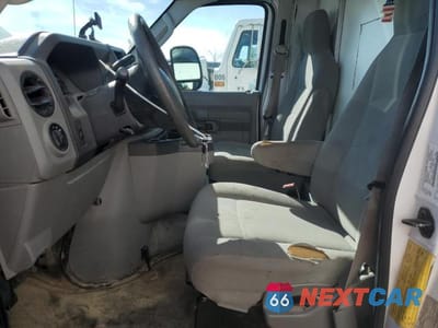 Zdjęcie 7 z 12 samochodu: 2016 FORD ECONOLINE E350 SUPER DUTY CUTAWAY VAN VIN:1FDWE3FS5GDC42304 - miniatura