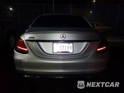 Zdjęcie 6 z 12 samochodu: 2019 MERCEDES-BENZ C 300 VIN:WDDWF8DB3KR463032 - miniatura