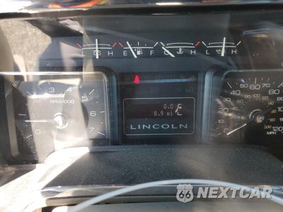 Zdjęcie 9 z 15 samochodu: 2011 LINCOLN NAVIGATOR VIN:5LMJJ2J51BEJ08522 - miniatura