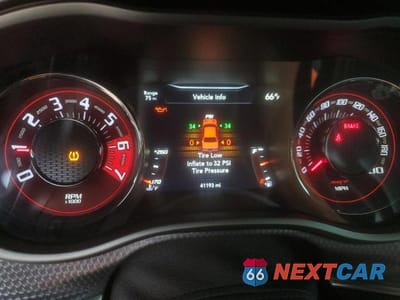 Zdjęcie 9 z 12 samochodu: 2018 DODGE CHALLENGER SRT HELLCAT VIN:2C3CDZC97JH195709 - miniatura