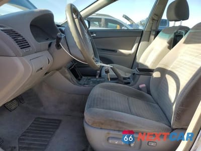 Zdjęcie 7 z 11 samochodu: 2005 TOYOTA CAMRY LE VIN:4T1BE32K95U010192 - miniatura