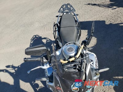 Piąte zdjęcie samochodu w środku: 2019 HONDA CRF1000 LD2 VIN:JH2SD0489KK300048 - miniatura