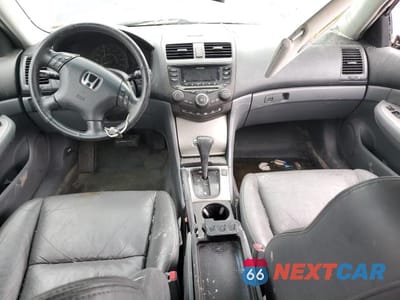 Zdjęcie 8 z 12 samochodu: 2003 HONDA ACCORD EX VIN:1HGCM66513A015856 - miniatura