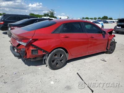 Trzecie zdjęcie samochodu z tyłu: 2021 HYUNDAI ELANTRA SEL VIN:5NPLS4AG9MH035137 - miniatura