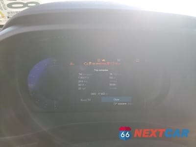 Zdjęcie 9 z 13 samochodu: 2024 VOLVO XC40 PLUS VIN:YV4L12UL7R2367275 - miniatura