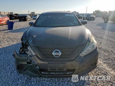 Piąte zdjęcie samochodu w środku: 2017 NISSAN ALTIMA 2.5 VIN:1N4AL3AP9HN364608 - miniatura