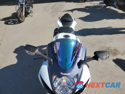 Piąte zdjęcie samochodu w środku: 2025 SUZUKI GSX-R750 VIN:JS1GR7MAXS7101728 - miniatura