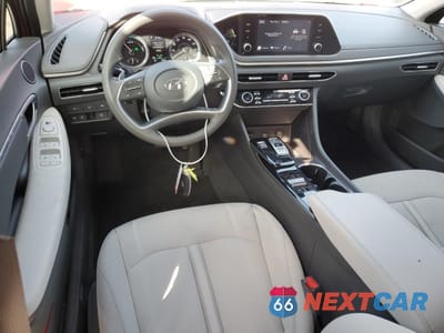 Zdjęcie 8 z 13 samochodu: 2023 HYUNDAI SONATA HYBRID VIN:KMHL24JJ5PA062015 - miniatura