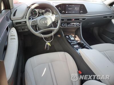 Zdjęcie 8 z 13 samochodu: 2023 HYUNDAI SONATA HYBRID VIN:KMHL24JJ5PA062015 - miniatura