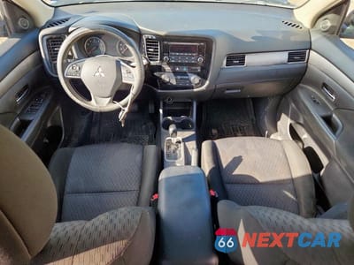 Zdjęcie 8 z 12 samochodu: 2014 MITSUBISHI OUTLANDER ES VIN:JA4AD2A37EZ015282 - miniatura