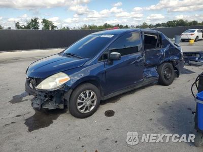 2009 NISSAN VERSA S 3N1CC11E89L437154 - główne zdjęcie licytacji z USA - miniatura