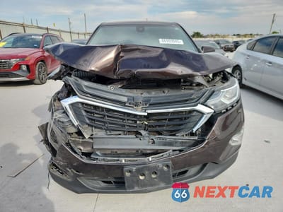 Piąte zdjęcie samochodu w środku: 2020 CHEVROLET EQUINOX LT VIN:2GNAXUEV1L6147555 - miniatura