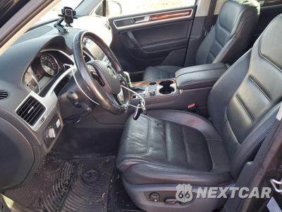 Zdjęcie 7 z 13 samochodu: 2013 VOLKSWAGEN TOUAREG V6 TDI VIN:WVGEP9BP8DD004176 - miniatura