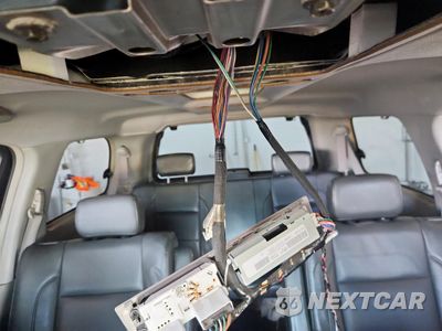 Zdjęcie 10 z 15 samochodu: 2004 NISSAN ARMADA SE VIN:5N1AA08AX4N745356 - miniatura