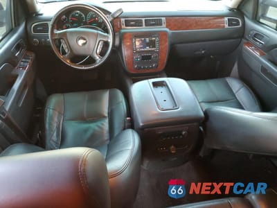 Zdjęcie 8 z 12 samochodu: 2011 CHEVROLET SILVERADO K3500 LTZ VIN:1GC4K1C85BF141438 - miniatura