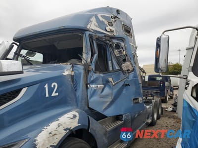 Zdjęcie 9 z 10 samochodu: 2022 VOLVO VN VNL VIN:4V4NC9EH2NN601764 - miniatura