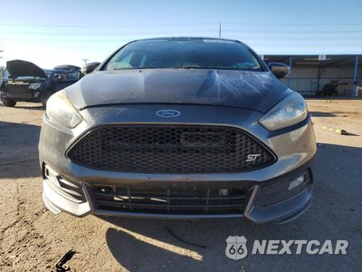 Piąte zdjęcie samochodu w środku: 2016 FORD FOCUS ST VIN:1FADP3L90GL406836 - miniatura
