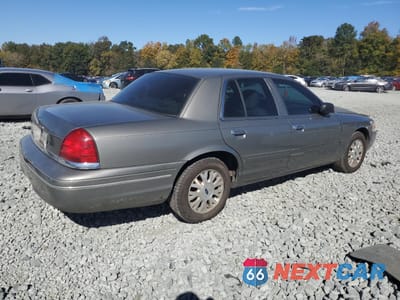 Trzecie zdjęcie samochodu z tyłu: 2004 FORD CROWN VICTORIA LX VIN:2FAFP74W84X150562 - miniatura