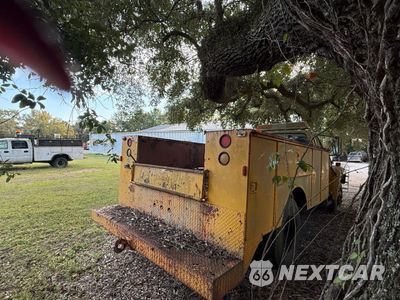 Czwarte zdjęcie samochodu z boku: 1986 FORD F600 VIN:1FDNF60HXGVA09567 - miniatura