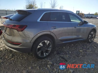 Trzecie zdjęcie samochodu z tyłu: 2021 AUDI E-TRON PRESTIGE VIN:WA1VAAGE6MB018114 - miniatura