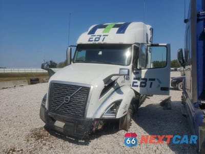 Drugie zdjęcie samochodu z przodu: 2022 VOLVO VN VNL VIN:4V4NC9EH2NN610612 - miniatura