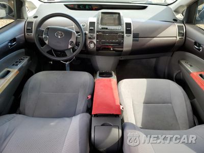 Zdjęcie 8 z 14 samochodu: 2004 TOYOTA PRIUS VIN:JTDKB20U340111133 - miniatura