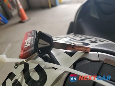 Zdjęcie 8 z 10 samochodu: 2024 KAWASAKI ER500 VIN:ML5ERGF12RDA09774 - miniatura