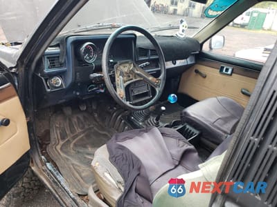 Zdjęcie 8 z 12 samochodu: 1986 TOYOTA PICKUP RN63 STD VIN:JT4RN63R4G0001992 - miniatura