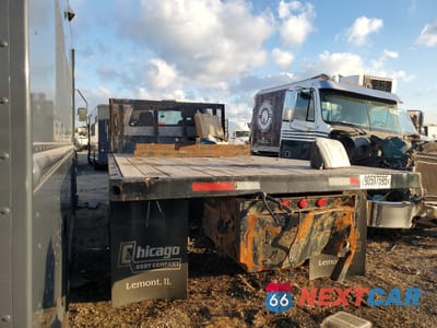 Drugie zdjęcie samochodu z przodu: 2016 FORD F-450 SUPER DUTY FLATBED TRUCK VIN:1FDNF6DC5GDA02496 - miniatura