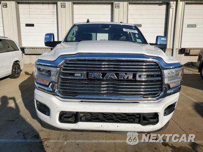 Piąte zdjęcie samochodu w środku: 2023 RAM 2500 LARAMIE VIN:3C6UR5FL3PG532653 - miniatura