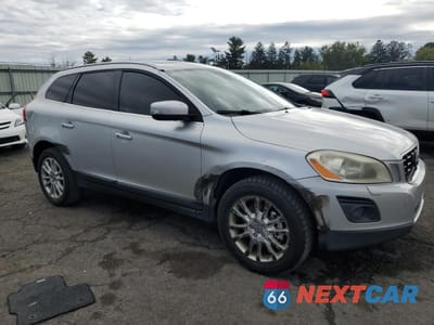 Czwarte zdjęcie samochodu z boku: 2010 VOLVO XC60 T6 VIN:YV4992DZ3A2030369 - miniatura