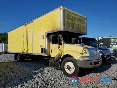 Czwarte zdjęcie samochodu z boku: 2003 INTERNATIONAL 4400 BOX TRUCK VIN:1HTMKAAL73H582147 - miniatura