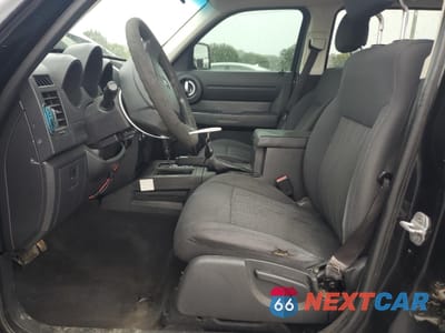 Zdjęcie 7 z 15 samochodu: 2011 DODGE NITRO HEAT VIN:1D4PT4GK3BW603581 - miniatura