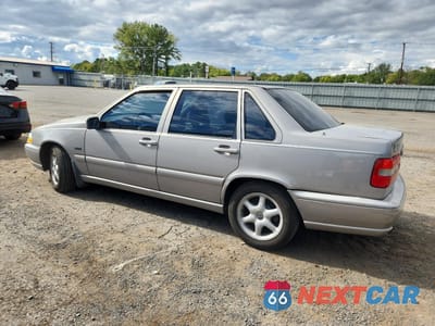 Drugie zdjęcie samochodu z przodu: 1998 VOLVO S70 VIN:YV1LS5582W1553877 - miniatura