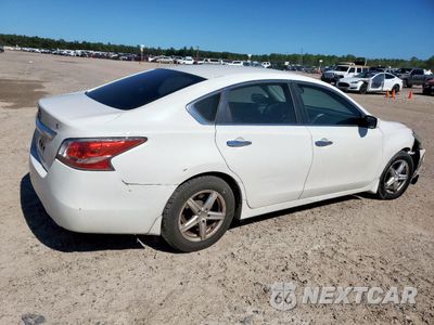 Trzecie zdjęcie samochodu z tyłu: 2015 NISSAN ALTIMA 2.5 VIN:1N4AL3AP5FN888772 - miniatura