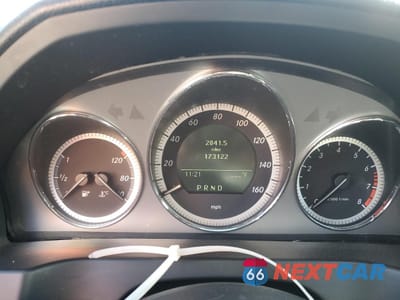 Zdjęcie 9 z 12 samochodu: 2010 MERCEDES-BENZ C 300 VIN:WDDGF5EB3AR096035 - miniatura