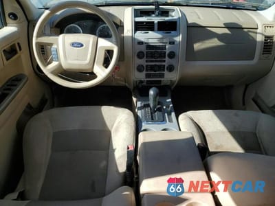 Zdjęcie 8 z 12 samochodu: 2008 FORD ESCAPE XLT VIN:1FMCU93188KB93505 - miniatura