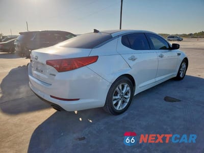 Trzecie zdjęcie samochodu z tyłu: 2011 KIA OPTIMA EX VIN:KNAGN4A74B5057243 - miniatura