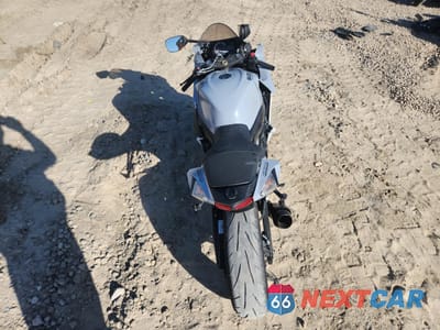 Czwarte zdjęcie samochodu z boku: 2022 SUZUKI GSX-R600 VIN:JS1GN7FA6N7100721 - miniatura